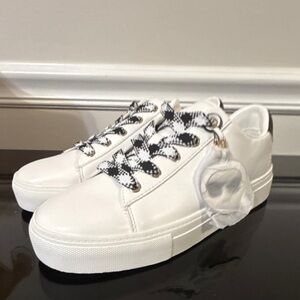 SALE -10%
Karl Lagerfeld White and Black Sneaker Interior Label